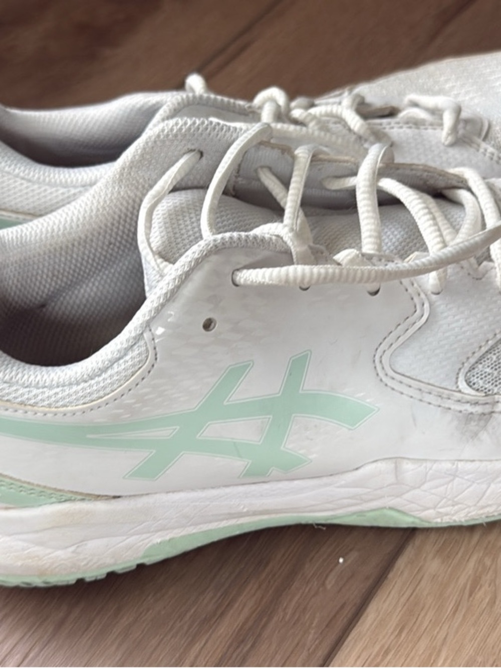 ASICS Women's White and Mint Lace-Up tennis Sneakers